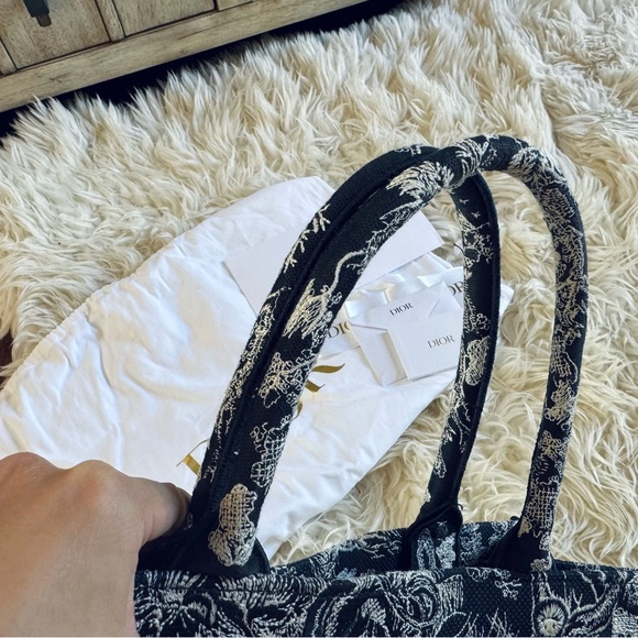 Christian Dior Medium Book Tote BRAND NEW AUTHENTIC - Picture 3 of 5